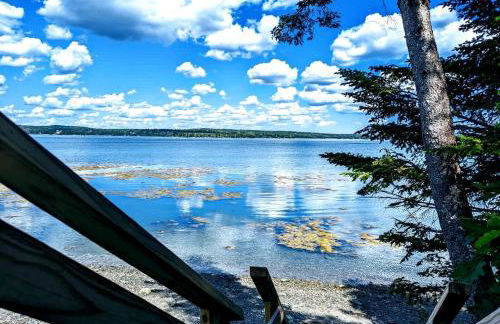 Gorgeous Beach House with Private Beach, Fire Pit & Outdoor Living Near Bar Harbor, Hancock Point Maine - Photo 29
