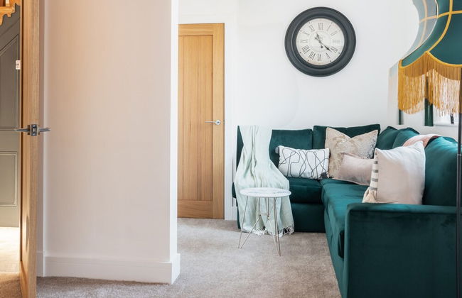 Kensington Place - 4 Bedroom Home w Free Parking - Photo 52