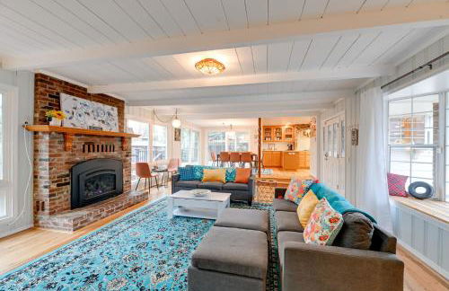 Spacious Grants Pass Home with Hot Tub and River Views - Foto 4