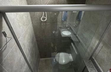Quarto privativo com banheiro compartilhado,a 800mts do pátio do forró - Foto 17