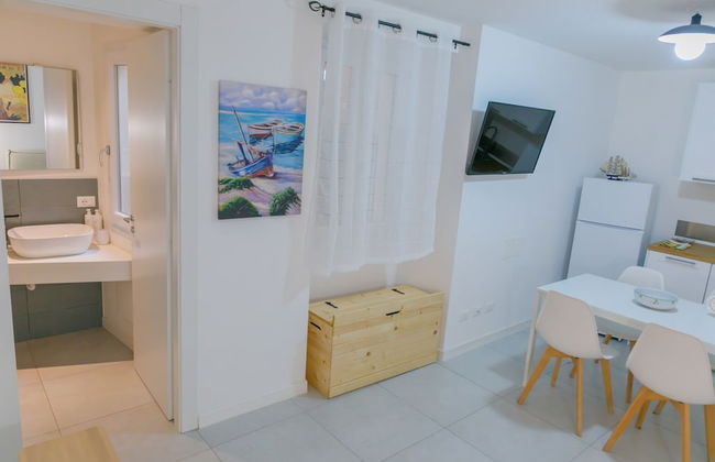 A due Passi dal Molo by Wonderful Italy - Apartment - Photo 3