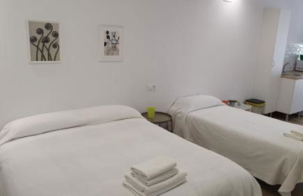 Apartamentos y estudios EL CENTRO - Foto 32