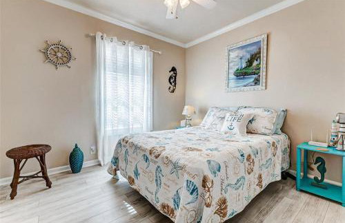 Life's better Salty -Welcome to Serenity - Foto 13