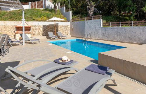 Corfu Travel Stories Villa, Private Pool - Stunning Sea Views - Accessible - 4 Bedrooms - Foto 74