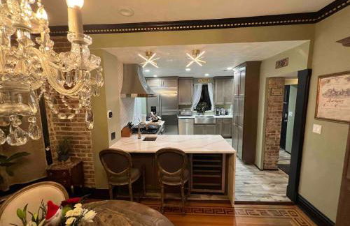 4 BR Luxurious-Gem Mansion in Heart of Denver - Foto 66