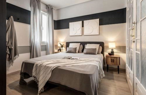 Zambrano - 4 bedrooms and office in Trafalgar - Photo 12