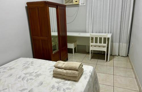 Conforto, charme e praticidade em frente à praça - Foto 6