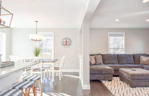 Newly Renovated Modern Pond Access - Foto 9