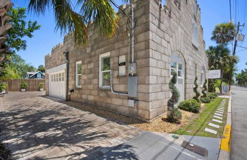Remodeled Historic 1800s Carriage House, The Castle Garden, Colonial Modern Mansion - Foto 58