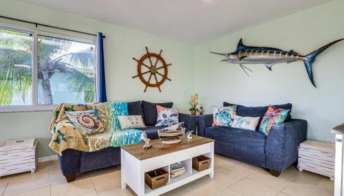 Canal-Front Gem w/ Peekaboo Views in Cudjoe Key! - Foto 1