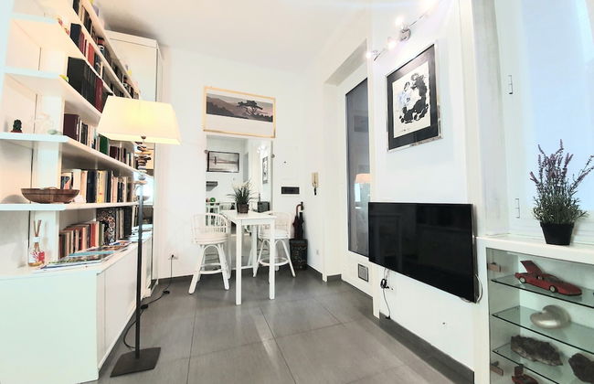 S.Ambrogio Square - Photo 11