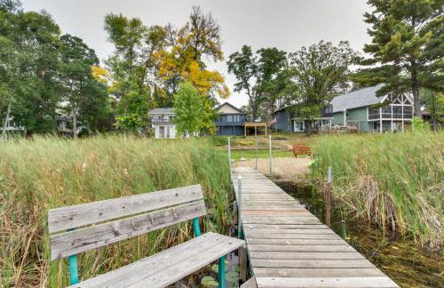 Away at Moose Bay Breezy Point Gem with Game Room - Foto 36