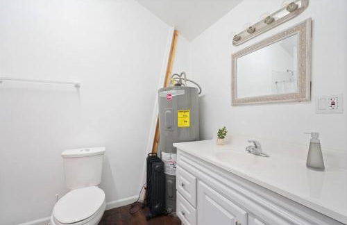 Mountain Home w/ a River in Back - Close to Skiing - Foto 37