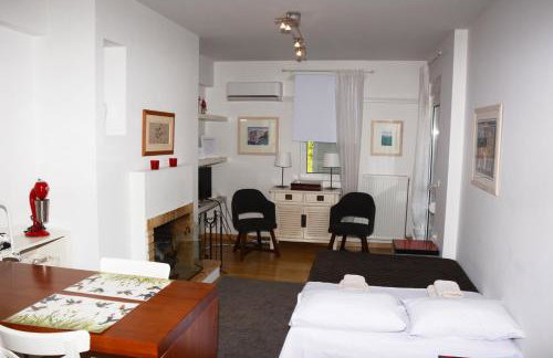 Kalavrita Luxurious Apartments - Photo 9