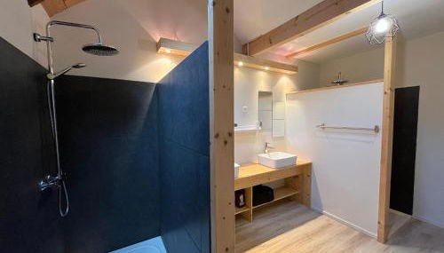 Spacious town house in the center of le Bourg d'Oisans - Photo 3, Shower