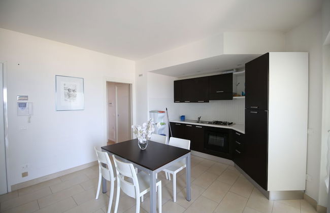 Apartment 30 Meters From the sea With 6 Beds With Full sea View - Foto 10