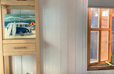 The Sashes - Cozy Apartment - FREE Parking - Ultrafast WIFI - Smart TV - Netflix - sleeps up to 6! Close to Poole Town Center & Sandbanks & Bournemouth - Foto 61