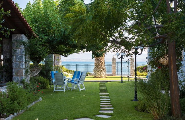 Seafront Luxury Villa w 3-en Suite BR BBQ - Foto 17