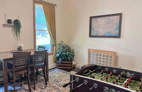 Relaxing Townhouse Downtown Dubuque - Foto 33