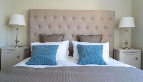 Bespoke Central Town House - Photo 5