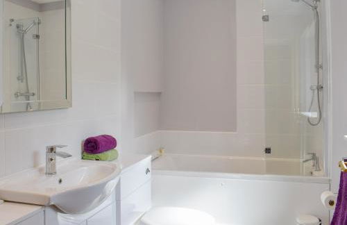 Woodlea Cottage 1 - Photo 10