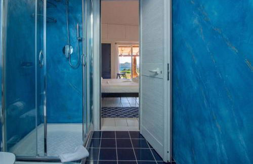 GuestHost - Villa With Private Garden, Parking & Shared Pool! - Foto 5