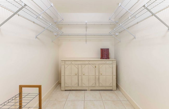 Private Pool + Sunroom Beach Escape at Manatee - Foto 23