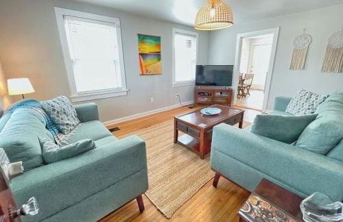 Seas the Day - 4 blocks to the beach, restaurant, and bar district - great deck and outdoor space!! - Foto 4