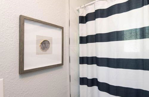 Lovely 2bedroom condo with free parking on premise - Foto 33