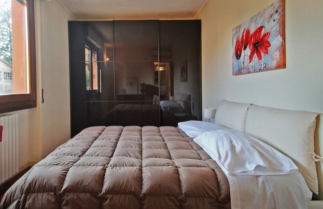 Apartment Self - Photo 2