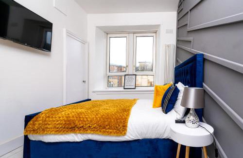 Cheerful 2 Bedroom Homely Apartment, Sleeps 4 Guest Comfy, 3x Double Bed, Parking, Free WiFi, Suitable For Business, Leisure Guest,Glasgow, Glasgow West End, Near City Centre, Perfect For Common Wealth Games 2026 - Foto 50