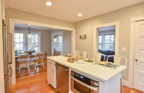 Centrally Located Home w Patio Fire Pit - Foto 8