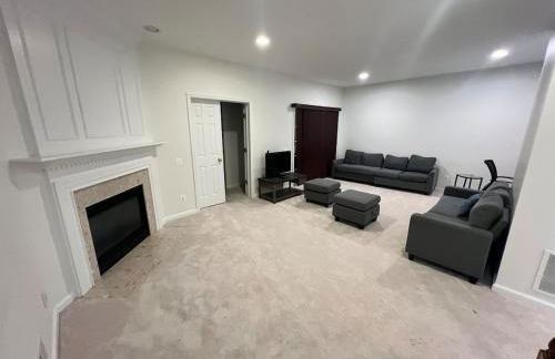 Spacious Townhouse near DC Airport Work Friendly - Foto 13