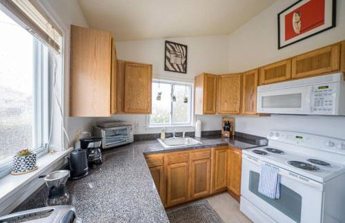 2Units 4BR 3BA Cape Cod Designer House - Foto 14