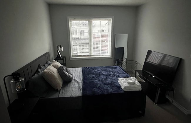 Cozy Whitby Retreat - 2 Bedroom Private House - Foto 8