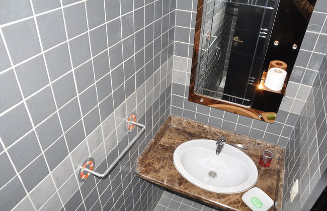 Val Fleuri Apartment With Balcony, Casablanca - Photo 16