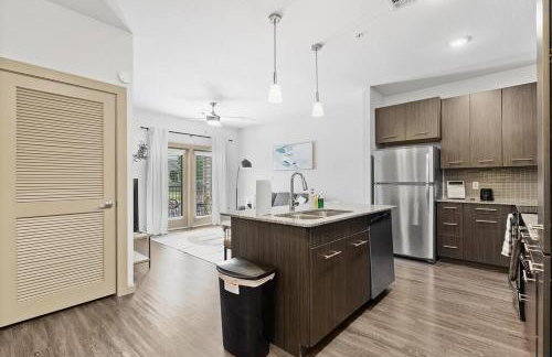 Luxe 2B/2B Getaway - Pool, Gym, Garage, Pet Wash - Foto 3