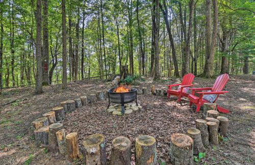 Romantic Asheville Area Cabin with Deck and Hot Tub! - Foto 31