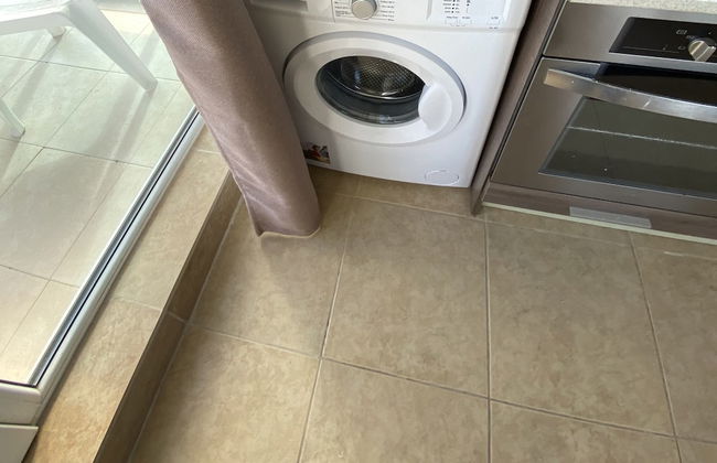 1-bed Modern Sea View Apartment in Aparthotel - Photo 37