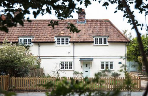 Lavender Cottage - Photo 1