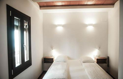 Barcelona Beach Apartments - Photo 16