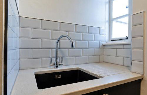 Finest Retreats - Centre View - Photo 15