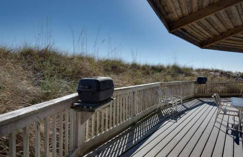 Fun cozy beach retreat! Steps to beach, heated pool & pickleball - Foto 10