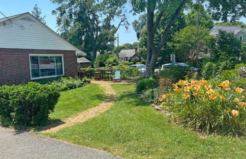 Entire Private 3 Bedrooms 1 Bathroom Single House with Fenced Garden - Photo 35