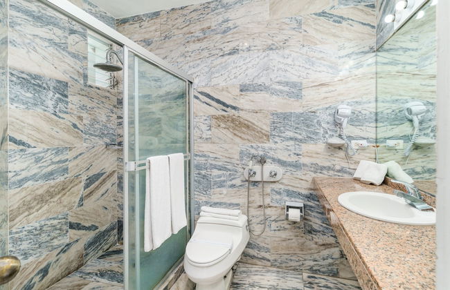 Torres de Alba Hotel & Suites - Photo 35