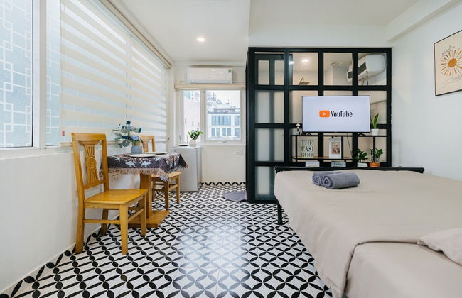 COSY HOUSE-CENTER'S TAY HO - Photo 25