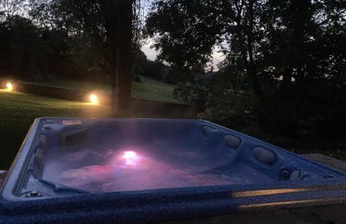 Exclusive 2 Bedroom Apartment with Summer House and Hot Tub - Foto 36