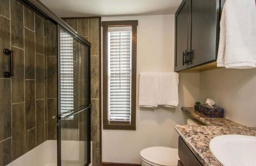 Gorgeous 1BR Tiny Home with Pool and Bocce - Foto 19