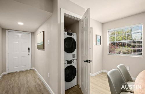 Walk to Restaurants or Cook in Subway Tile Kitchen - Photo 18