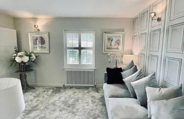 Cotswold Chic Retreats "Cloud Nine" Central Chipping Campden-Parking-Garden - Photo 1